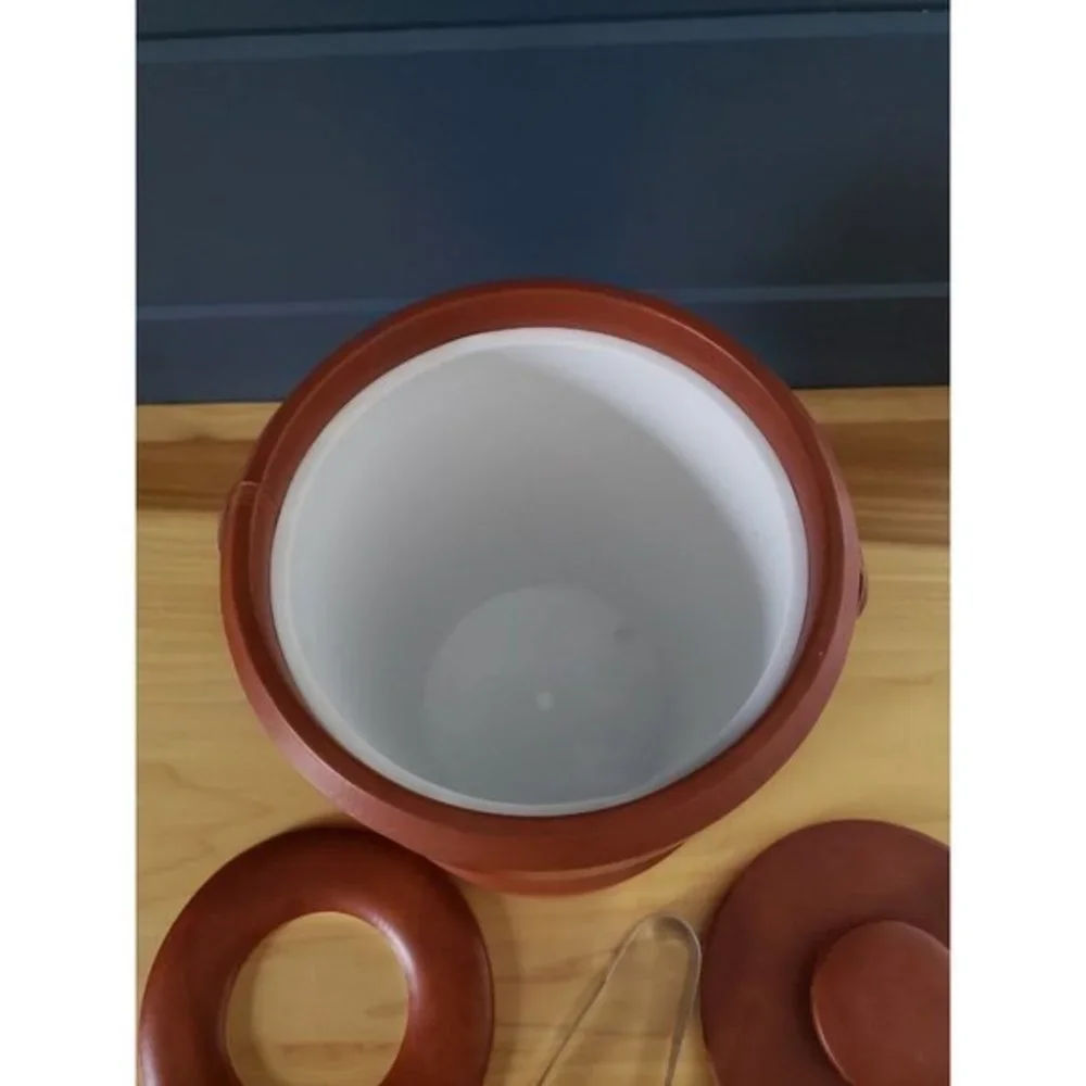 Vintage 70s Faux‎ Leather Like New Ice Bucket